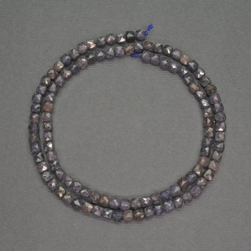 Beads Natural Stone Sapphire Small Faceted Cube, Diameter 4mm+-, Length 40cm+