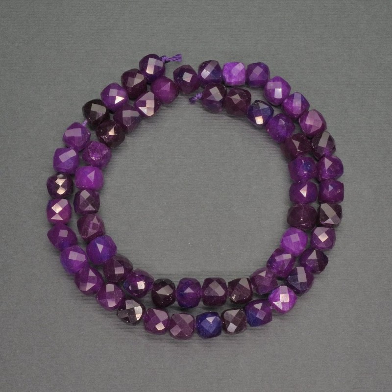 Sugilite Beads, Faceted Cube, 7mm dia, about 39 cm length