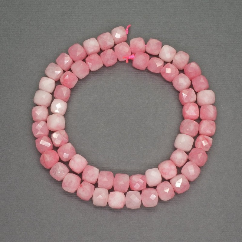 Natural stone beads Pink quartz (tinted) faceted cube, diameter 7mm±, length cm±