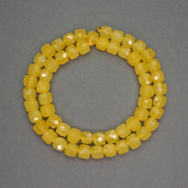 Calcite Beads faceted cube 7mm dia, 39cm length