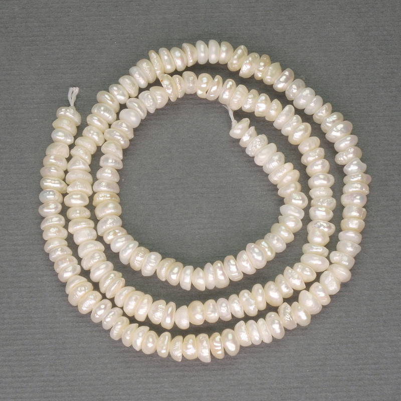 River White Pearls on a Thread, Diameter 2x4-4.5mm+-, Length 36cm+