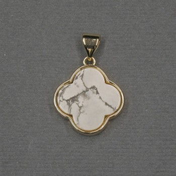 Clover Pendant with Kaholong 16x18x4mm+- Gold-Tone Metal