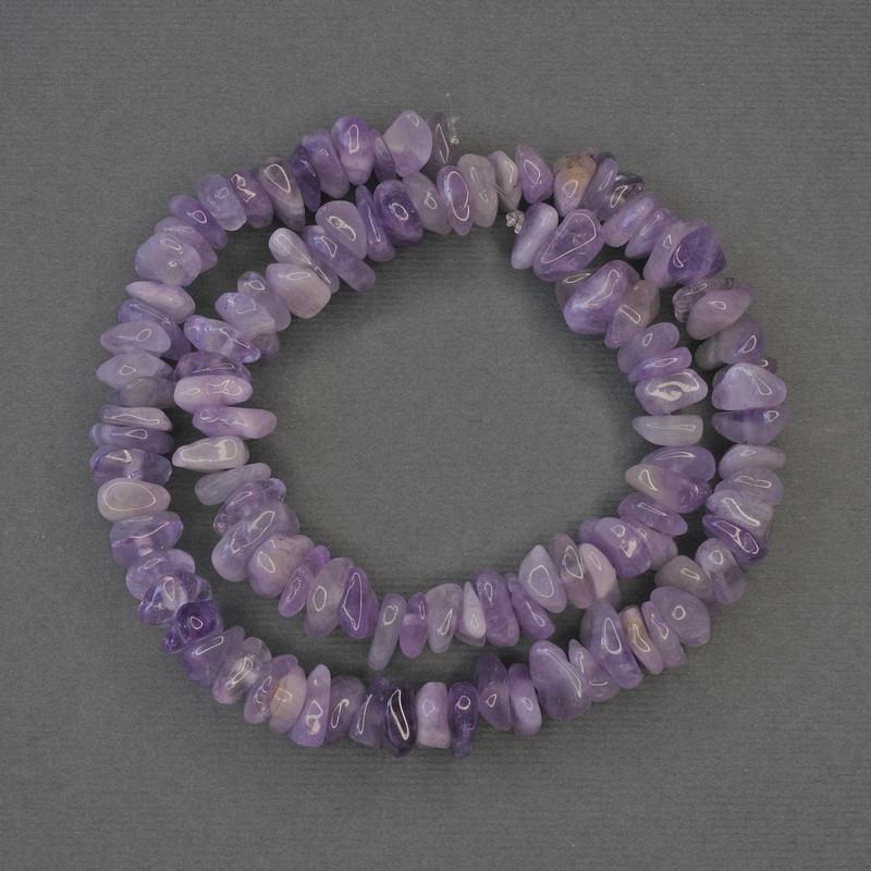 Beads Amethyst Chips 10x3mm+/- on fishing line, length 39cm+