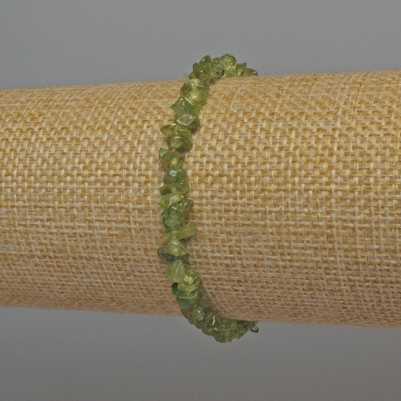 Chrysolite Chip Bracelet, diameter 5x3mm+-, length 18cm+- stretch