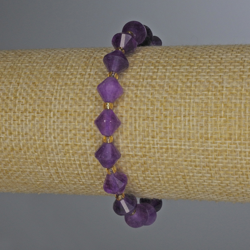 Sugilite Faceted Rhombus Bracelet, 8x8mm Diameter +/- with 3mm Beads +/-, 18cm Length +/- Stretch