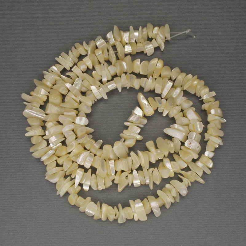 Mother-of-Pearl Chip Beads, diameter 7-14x3-5mm+/-, length 78cm+/- on fishing line