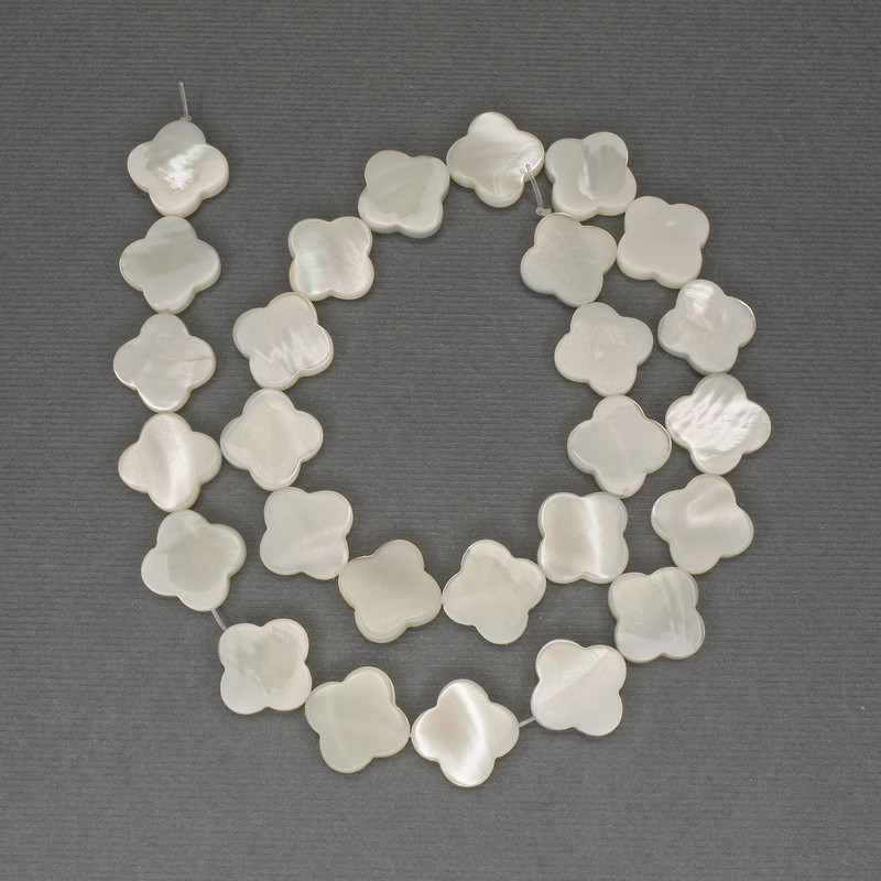Mother-of-Pearl Clover Beads, Diameter 14mm+-, Length 38cm+- on Fishing Line