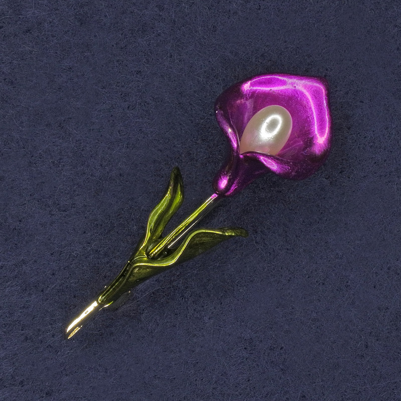 Calla Lily Brooch, Pink Pearl, Green Enamel, Gold-Tone Metal, 17x54mm+