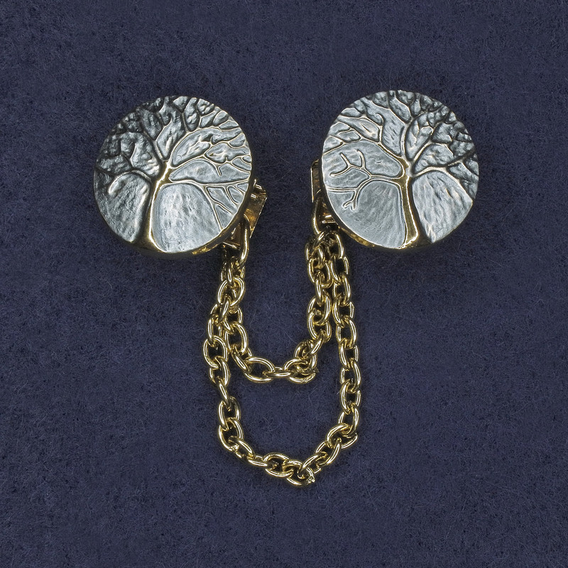 Cardigan Brooch Blue Enamel Gold-Tone Metal, Diameter 20mm+/- Chain, Length 9cm+