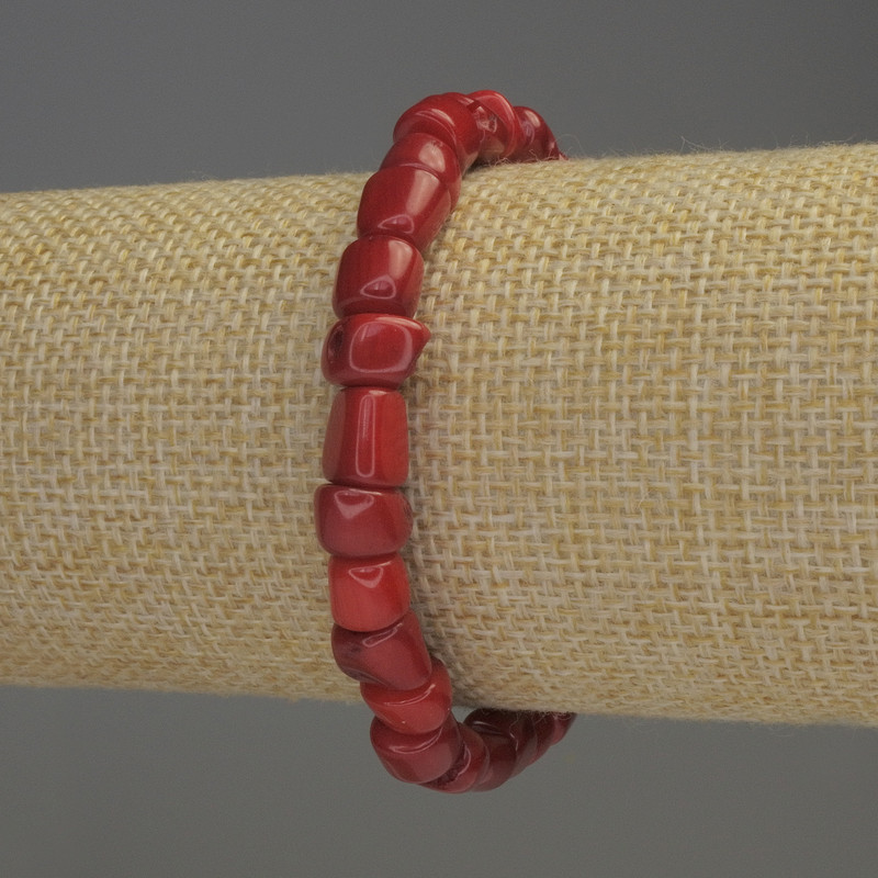 Coral Bracelet, chip, diameter 5-8x8mm+-, length 18cm stretch
