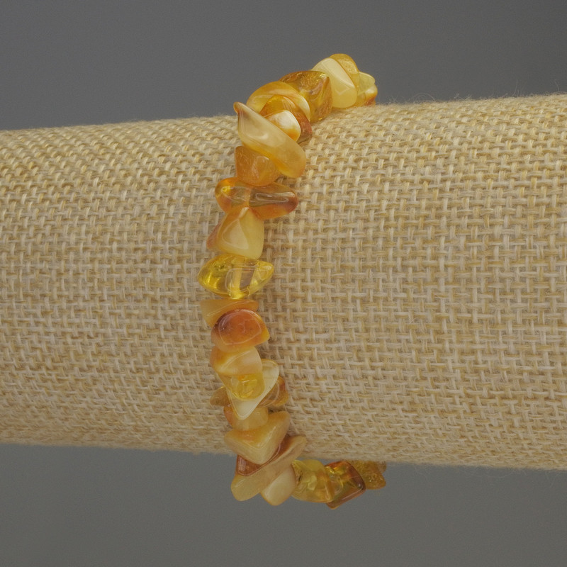 Amber Chip Bracelet 5-10x3-5mm+-, length 18cm+- stretch