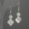 Mother-of-Pearl Earrings Clover 12mm+/- Ball 6mm+/-, length 38mm+
