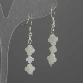 Mother-of-Pearl Clover Earrings 6mm+/-, length 43mm+