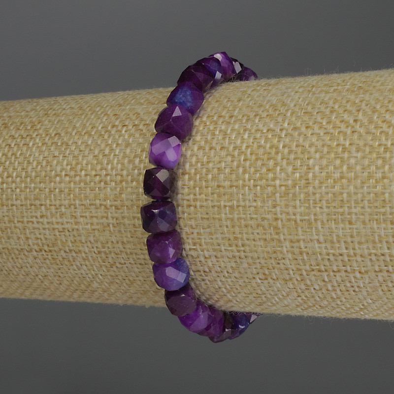 Tourmaline Bracelet, Faceted Cube, Diameter 6mm+/-, Length 18cm Stretch