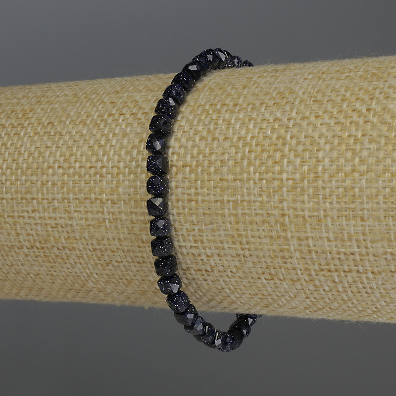Aventurine “Cairo Night” Bracelet, faceted cube, diameter 4mm+-, length 18cm stretch