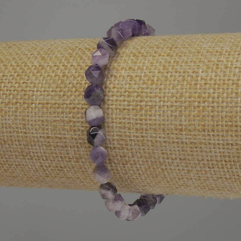 Amethyst Bracelet, multi-faceted, diameter 6x6mm+-, length 18cm stretch