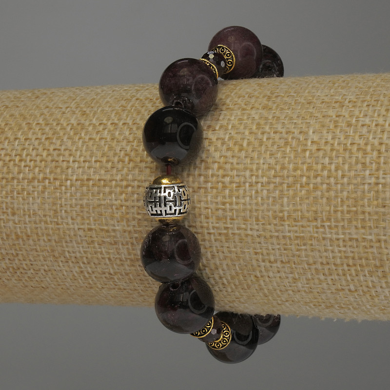 Garnet Smooth and Faceted Bead Bracelet, diameter 12mm+/- and 6mm+/-, length 18cm stretch