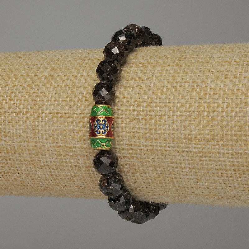 Garnet Faceted Bead Bracelet, diameter 8mm+/-, length 18cm stretch