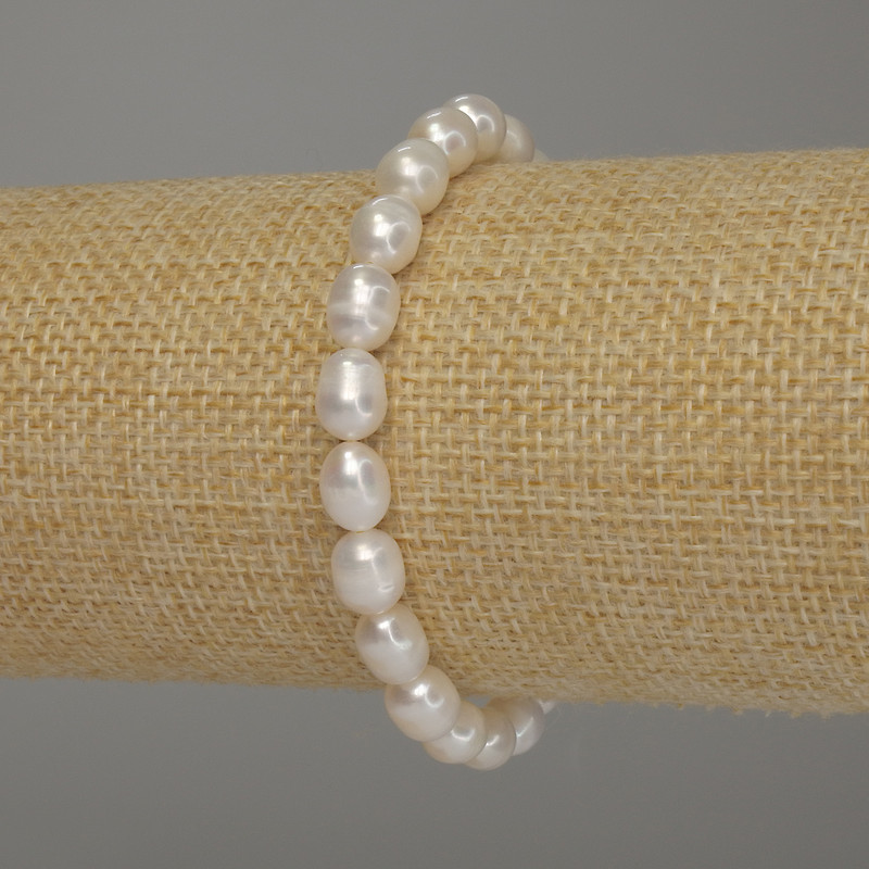 River Pearl Oval Bracelet, diameter 8x6mm+-, length 18cm (stretch)