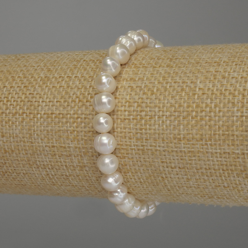 Freshwater Pearl Bracelet, 7x6.5mm+/- Diameter, 18cm (Stretch)