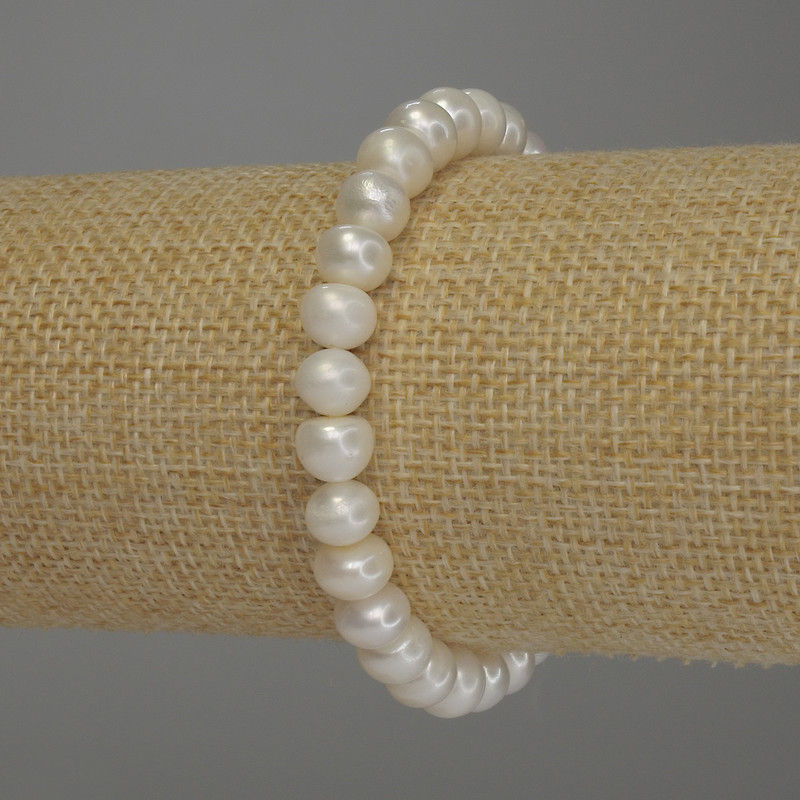 Freshwater Pearl Bracelet, diameter 8x7mm+/-, length 18cm (stretch)