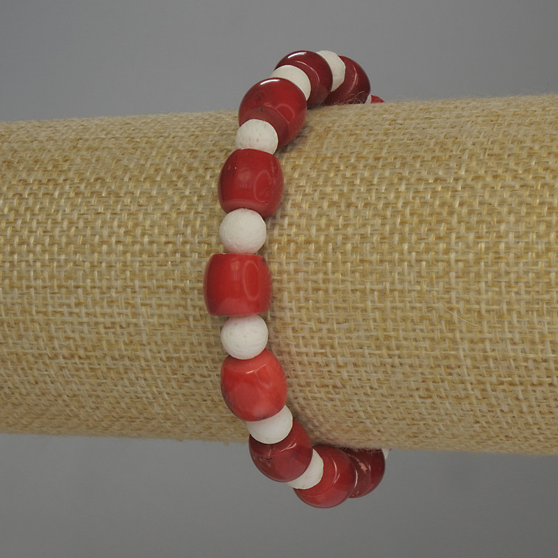 Coral Chip Bracelet 9x7mm+- White Sponge Coral Bead, diameter 7mm+-, length 18cm+- stretch