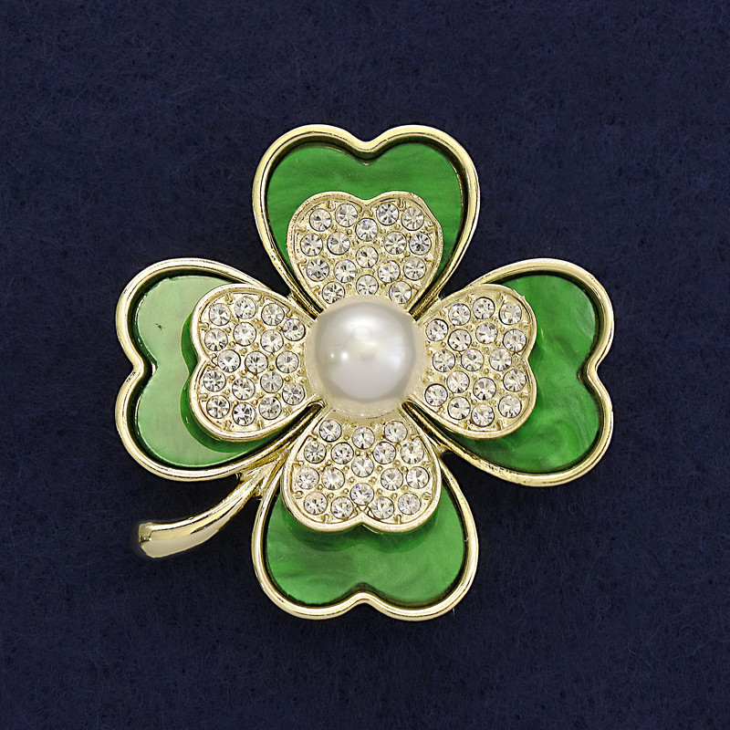 Clover Brooch, White Rhinestones, Pearl, Gold-Tone Metal, Diameter 38x45mm +/-, Magnetic