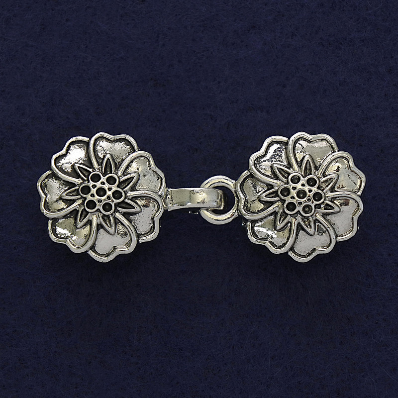 Cardigan Clip Brooch Silver Metal, Diameter 21mm +-, Length 52mm+