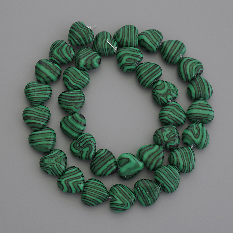 Malachite Beads Heart, diameter 12x12mm+/-, on a thread, length 36cm+