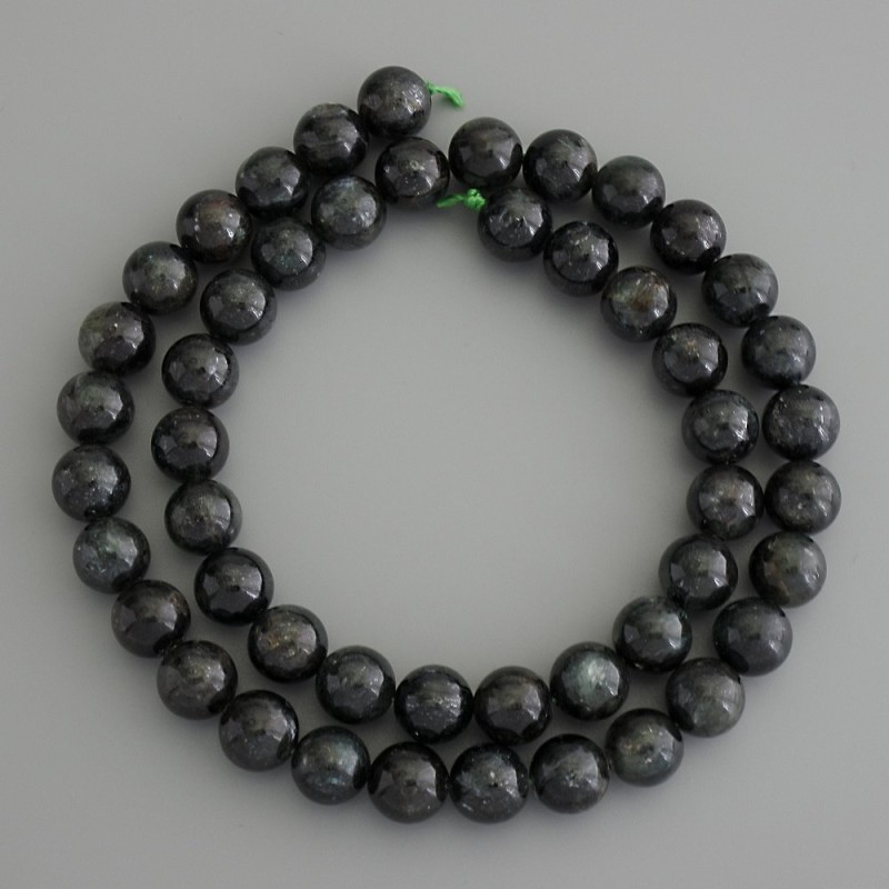 Beads Emerald Fuchsite (Muscovite) Smooth Round, diameter 8mm+- on thread, length 39cm+