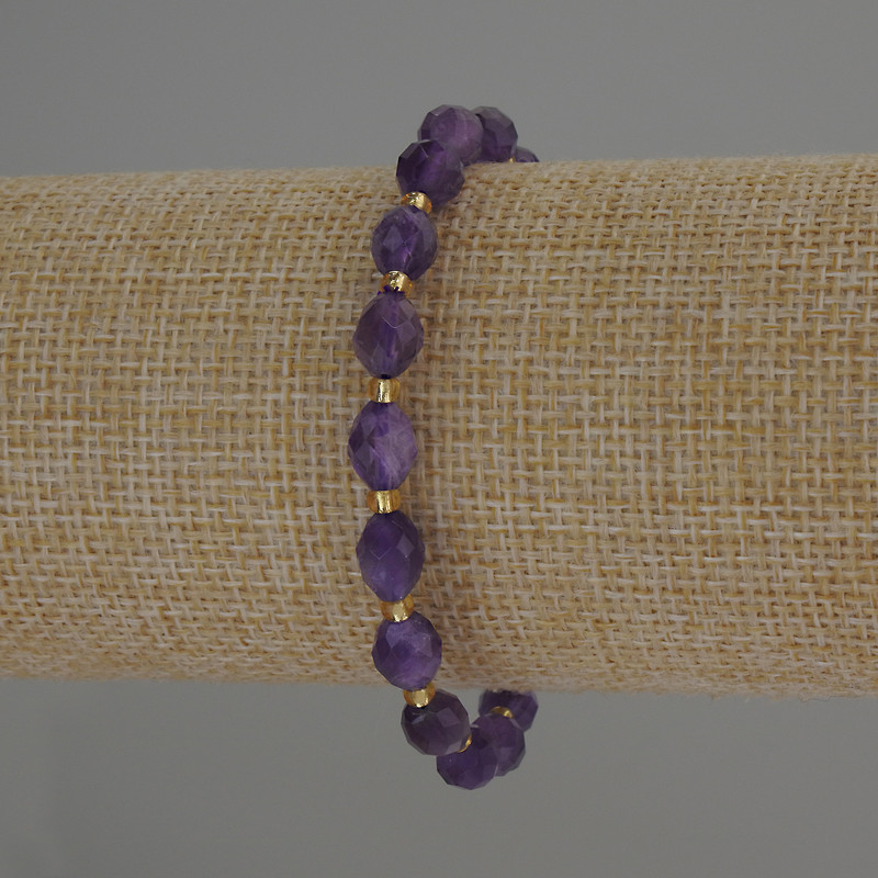 Amethyst Faceted Grain Bracelet, diameter 8x6mm+- with 3mm+- seed beads, length 18cm stretch