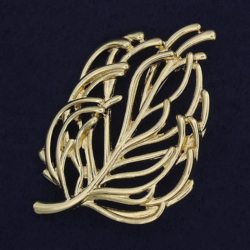 Leaf Brooch Gold-Tone Metal 57x42mm+