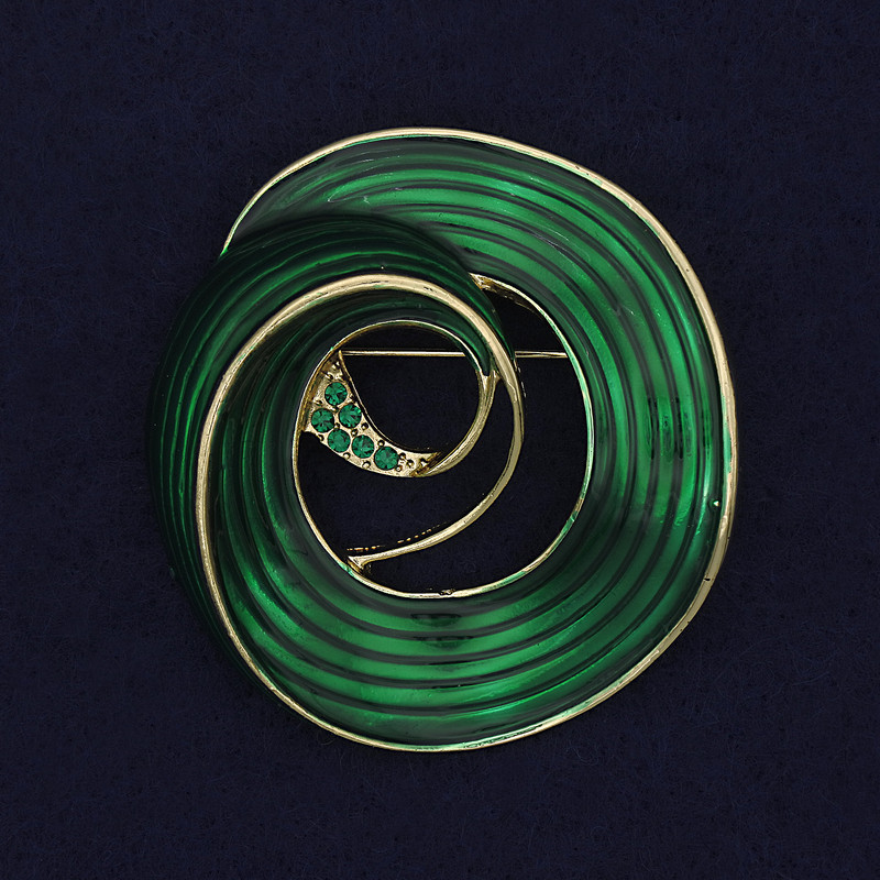 Accent Brooch Green Enamel Green Rhinestones Gold-Tone Metal 48x45mm+