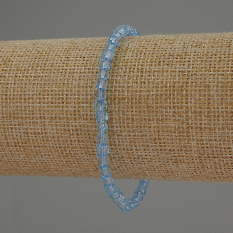 Natural Topaz Bracelet, faceted cube, diameter 4x4mm+-, length 18cm+-, stretch