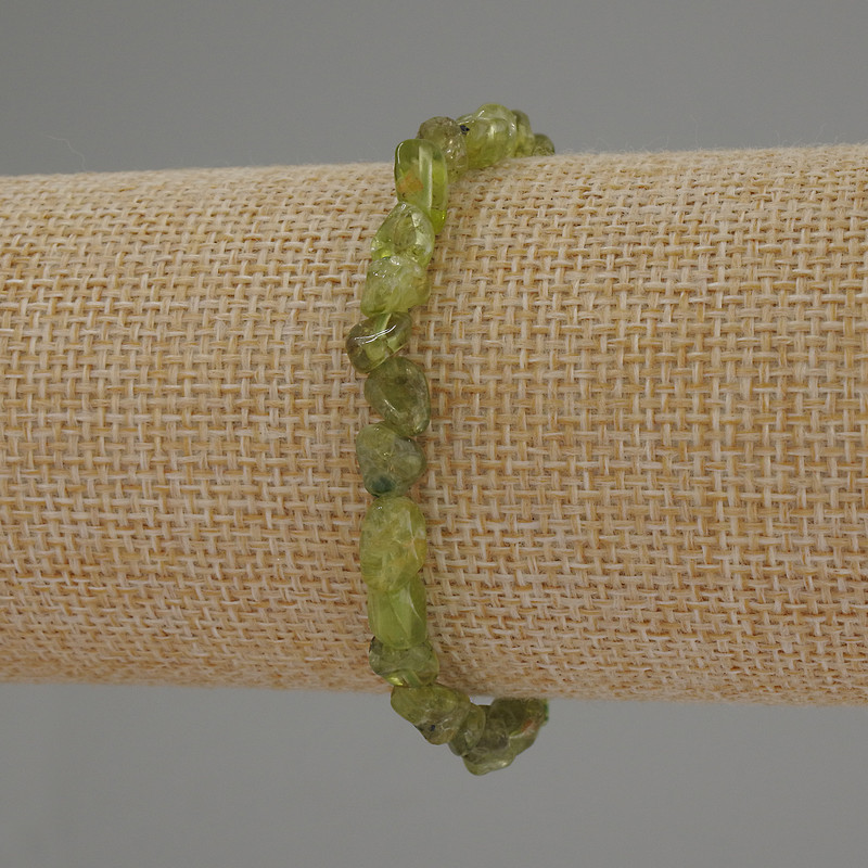 Chrysolite Tumbled Bracelet, diameter 6-10x6mm+/-, length 18cm stretch