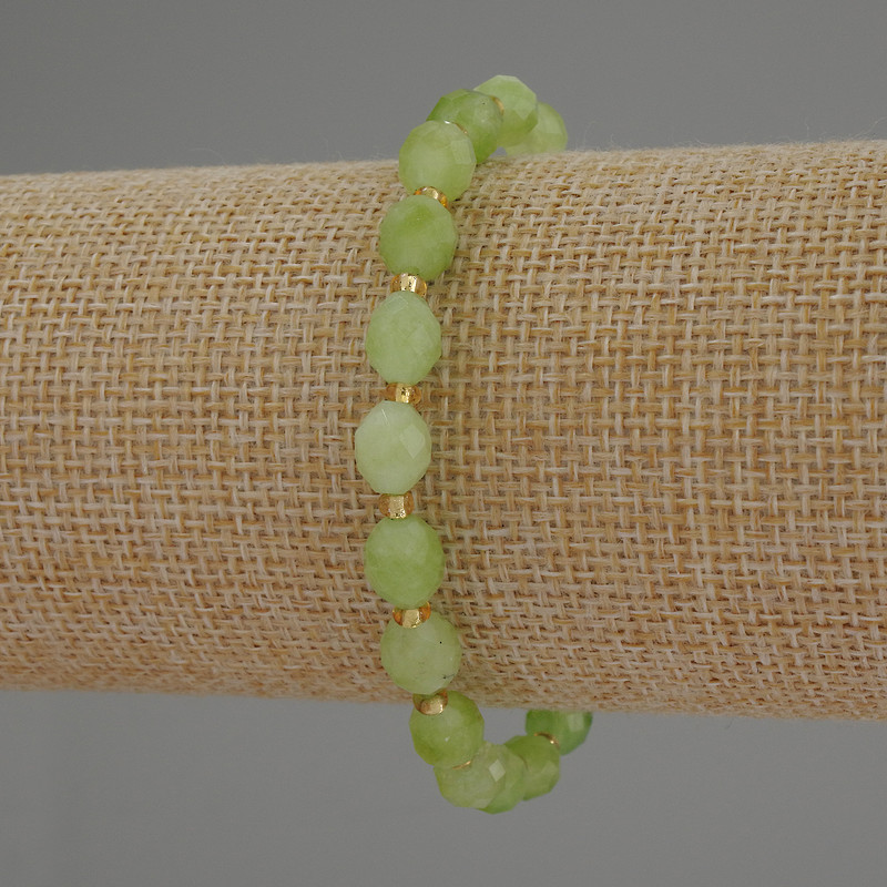 Chrysolite Olivine Bracelet, Faceted Nugget Beads, diameter approx. 8x6mm, seed beads 3mm+-, length 18cm, stretch