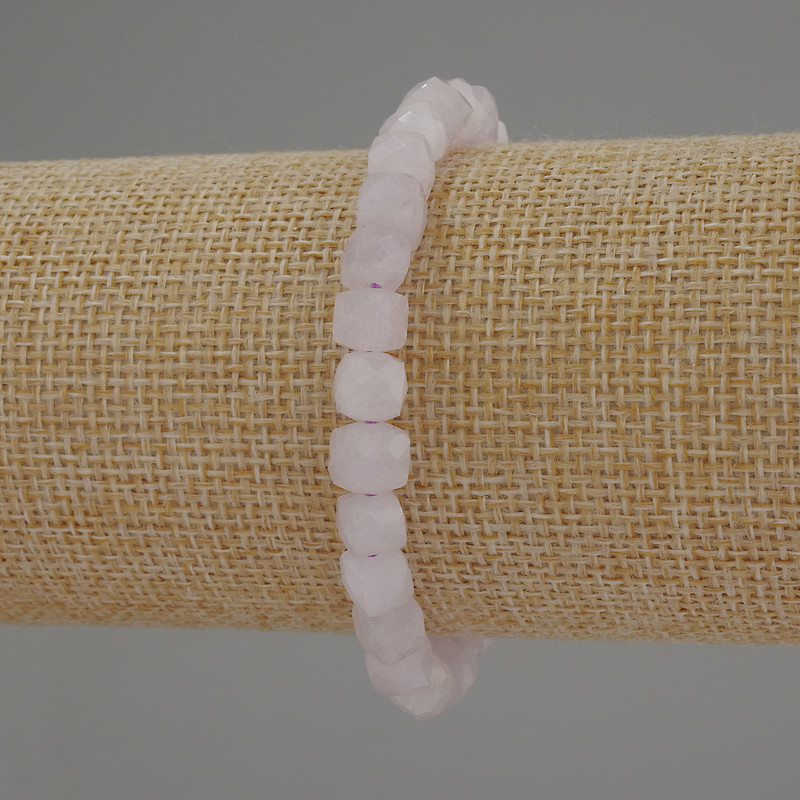 Kunzite Faceted Cube Bracelet, diameter 6mm+-, length 18cm stretch