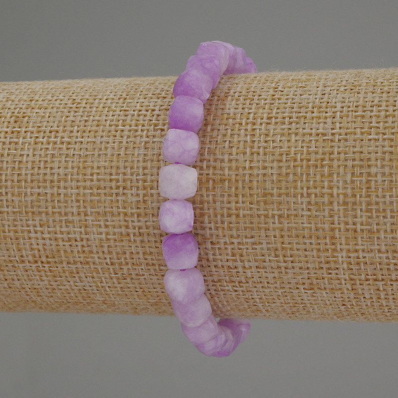 Lavender Amethyst Faceted Cube Bracelet, diameter 7mm+/-, length 18cm+/- stretch