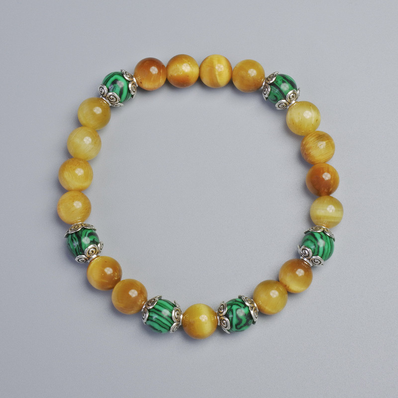 Cat's Eye and Malachite Smooth Bead Bracelet, diameter 8mm+- (stretch), length 18cm+- with metal inserts