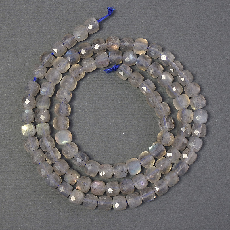 Labradorite Beads, Faceted Cube, 4x4mm+/-, on Thread, Length 39cm+