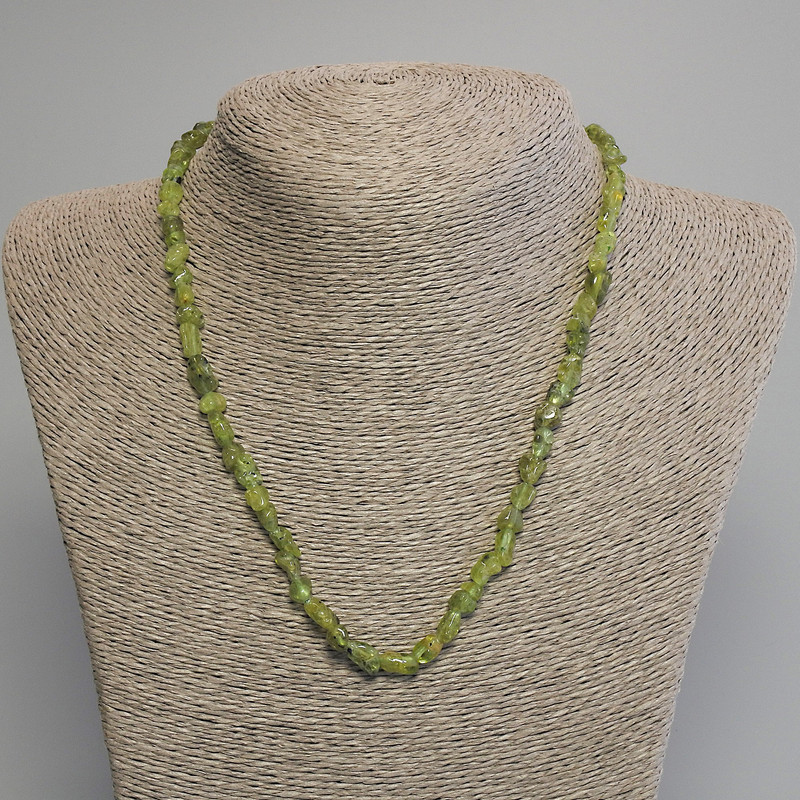 Chrysolite Necklace, tumbled beads, diameter 5-8x6mm+-, length 45cm+- with clasp