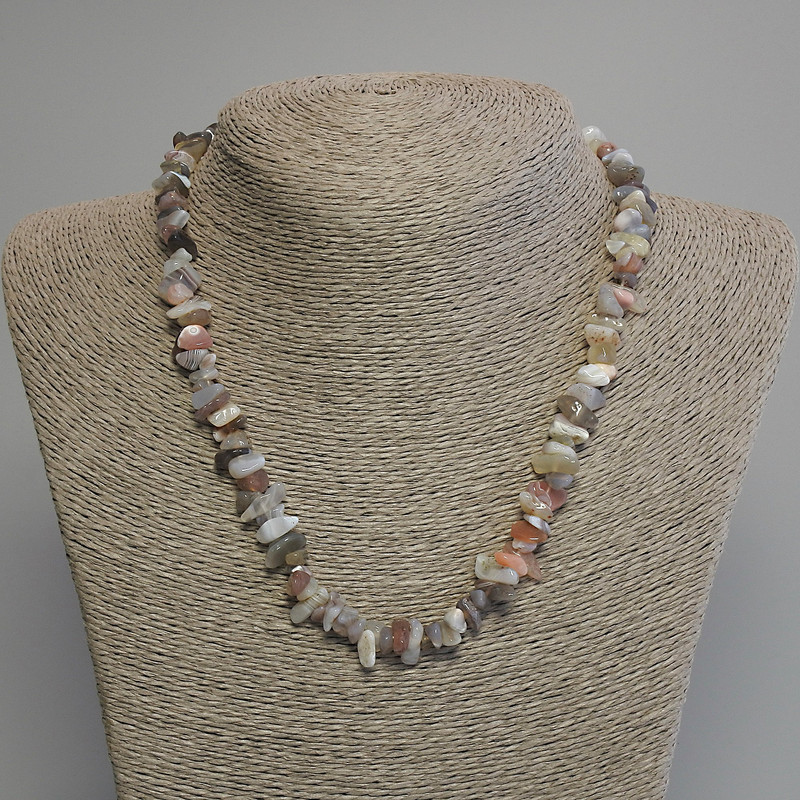 Botswana Agate Chip Necklace, diameter 6-9x2-4mm+/-, length 45cm+/- with clasp