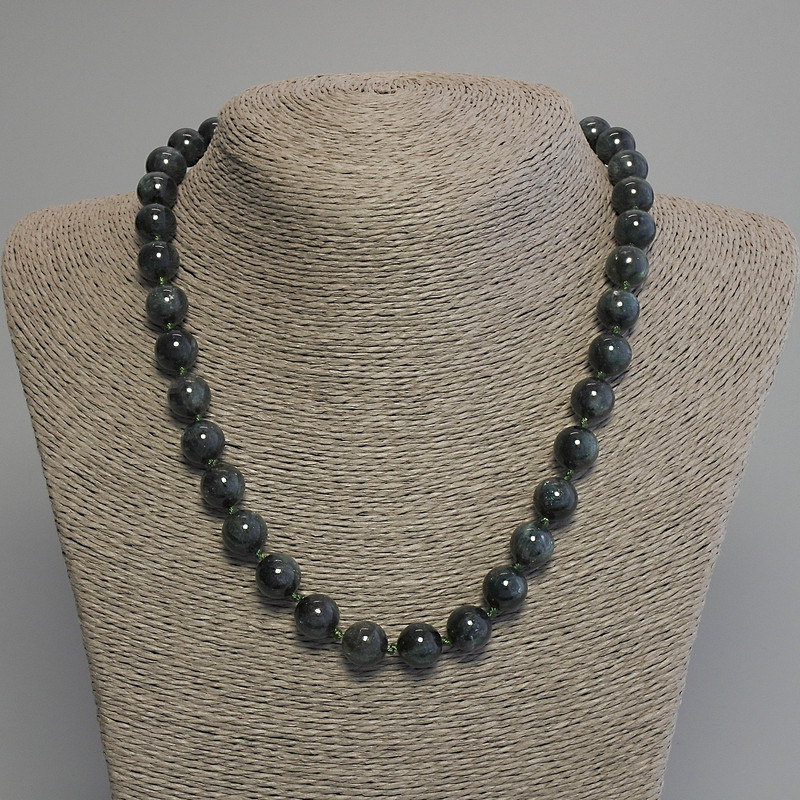 Emerald Fuchsite (Muscovite) Necklace, smooth round bead, diameter 10mm, length 45cm+/- with clasp