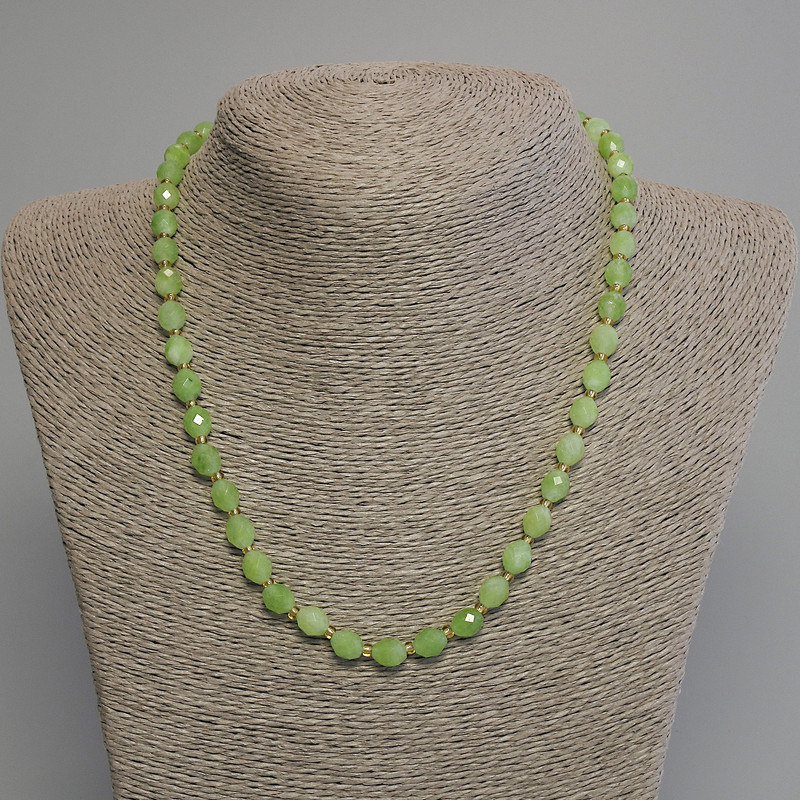 Chrysolite Olivine Necklace, faceted grain, diameter 8x6mm+-, seed beads 3mm+-, length 45cm+- with clasp