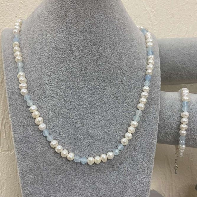 Set Necklace and Bracelet Round River Pearls, diameter 6.5x6mm+/- Aquamarine Faceted Bead, diameter 5mm+/-, length 55cm+/-, length 18mm+/- with ext