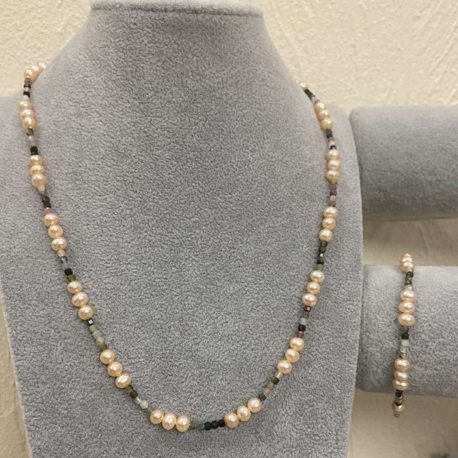 Set: Necklace & Bracelet Peach Freshwater Pearls d 5-6x5-4mm+- Tourmaline Cube, diameter 2.5x2.5mm+, length 55cm+-, length 18mm+- adjustable length