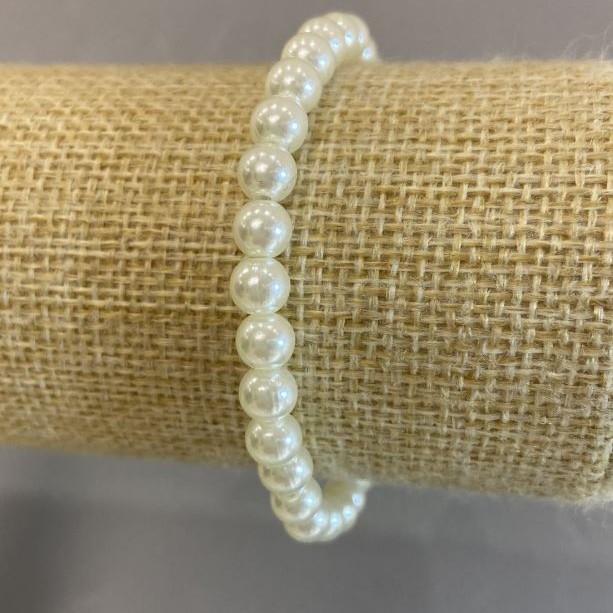 White Pearl (Acrylic) Bracelet, diameter 6mm, length 18cm stretch
