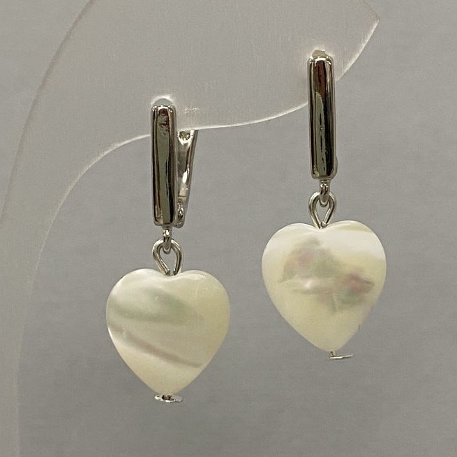 Mother-of-Pearl Heart Earrings 12mm+/-, length 30mm+
