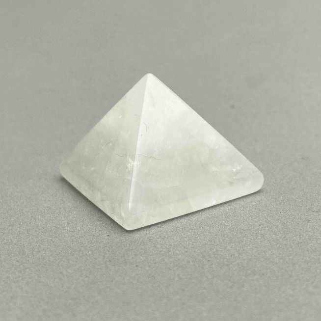 Rock Crystal Souvenir Pyramid, Natural Stone, 30x30x25mm+