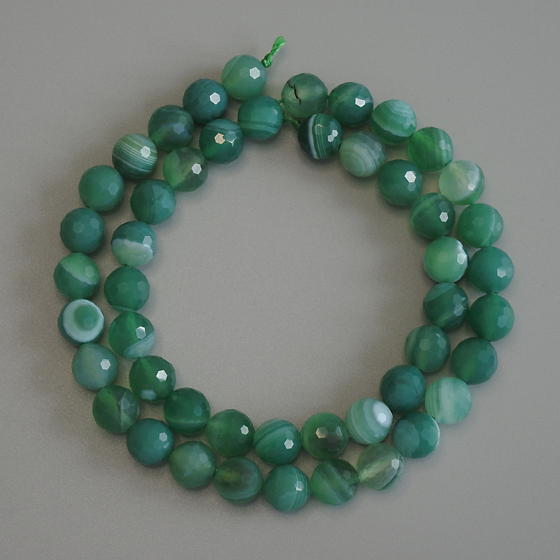 Agate Beads, Faceted Round 8mm+/-, on Thread, Length 38cm+